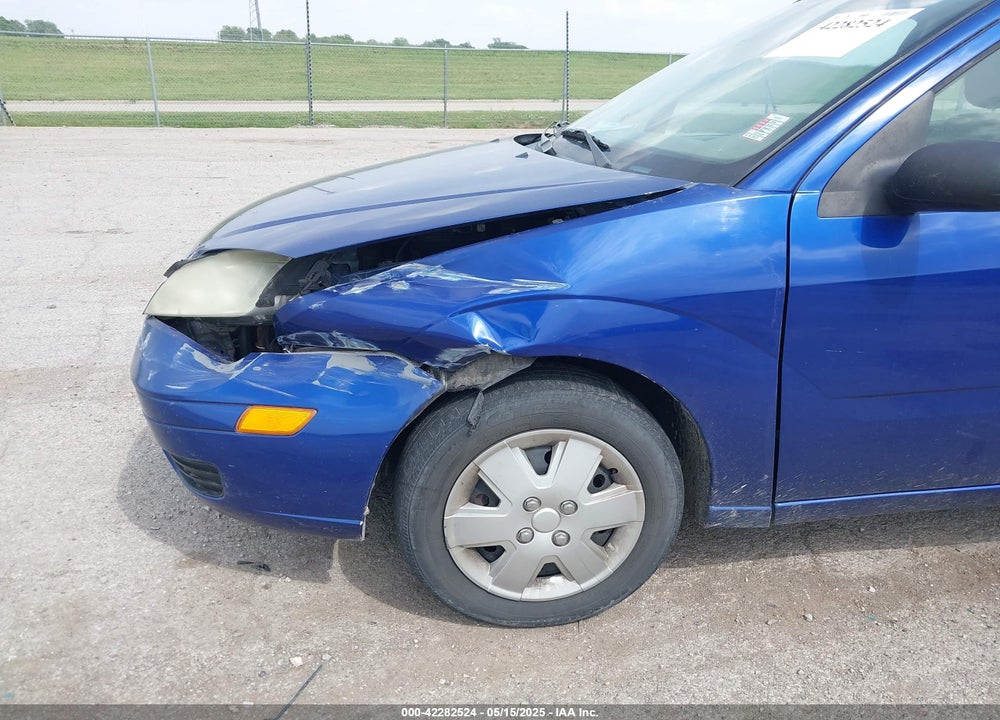 2006 FORD FOCUS VIN: 1FAFP34N66W121429