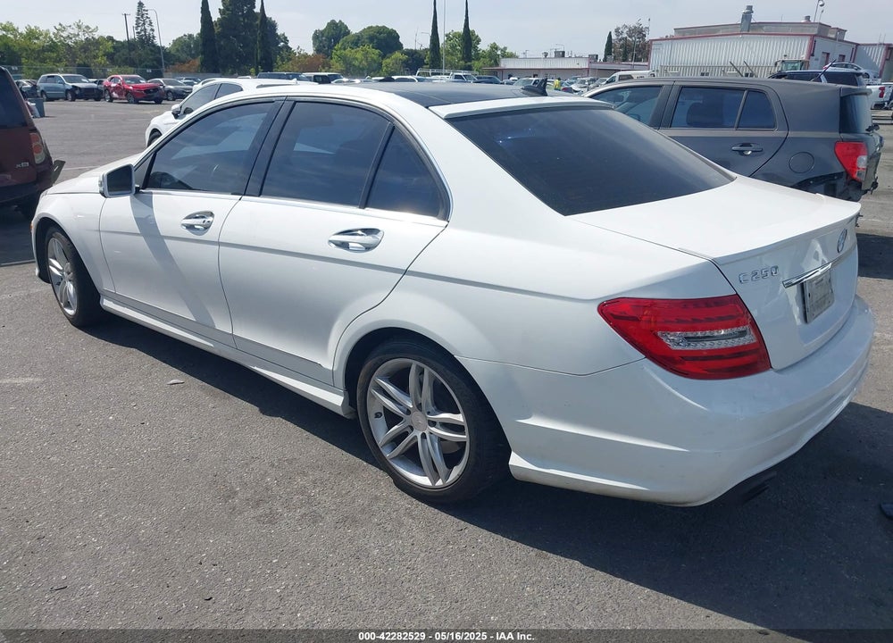 2014 MERCEDES-BENZ C 250 LUXURY/SPORT VIN: WDDGF4HB0EG162208