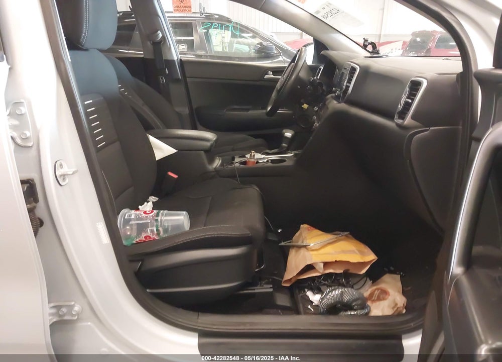 2018 KIA SPORTAGE VIN: KNDPMCAC4J7317754