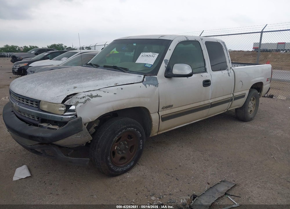 2002 CHEVROLET SILVERADO 1500 LS VIN: 2GCEK19T821206919