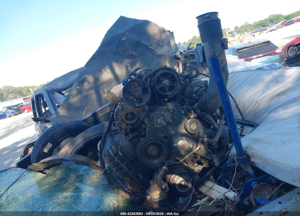 2002 TOYOTA TUNDRA SR5 V8 VIN: 5TBBT44122S265327
