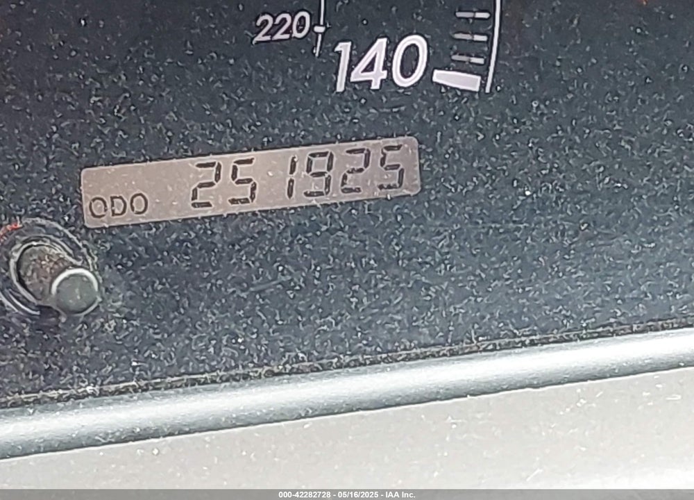 2005 TOYOTA CAMRY LE VIN: 4T1BE32K45U617505