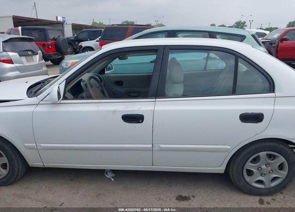 2005 HYUNDAI ACCENT GLS VIN: KMHCG45C05U595012
