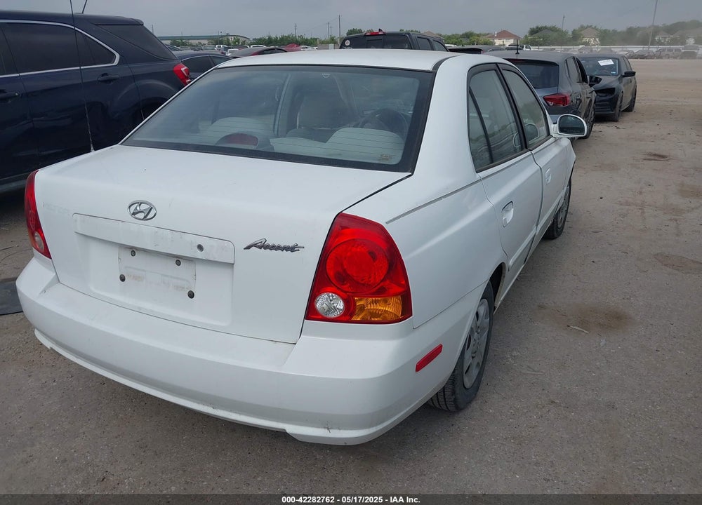 2005 HYUNDAI ACCENT GLS VIN: KMHCG45C05U595012