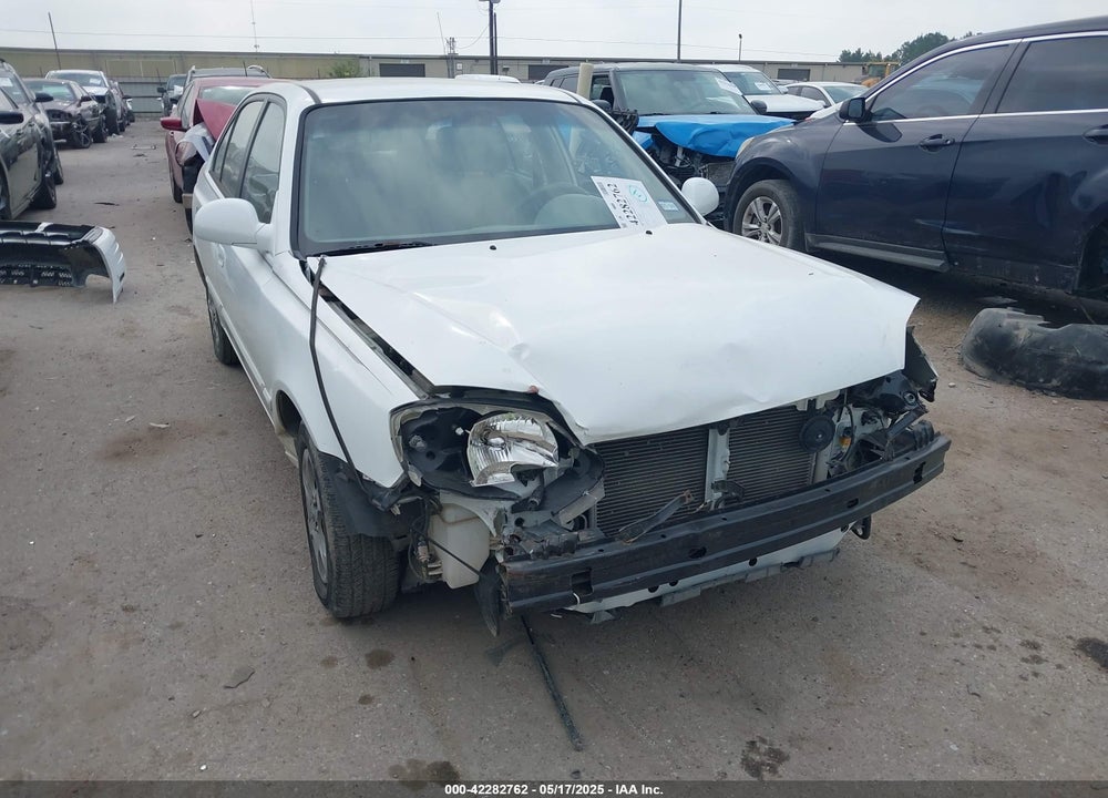 2005 HYUNDAI ACCENT GLS VIN: KMHCG45C05U595012