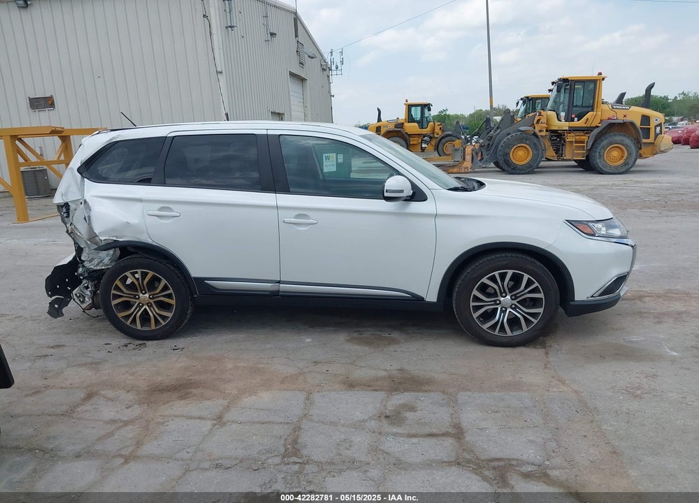2016 MITSUBISHI OUTLANDER VIN: JA4AD3A30GZ018596