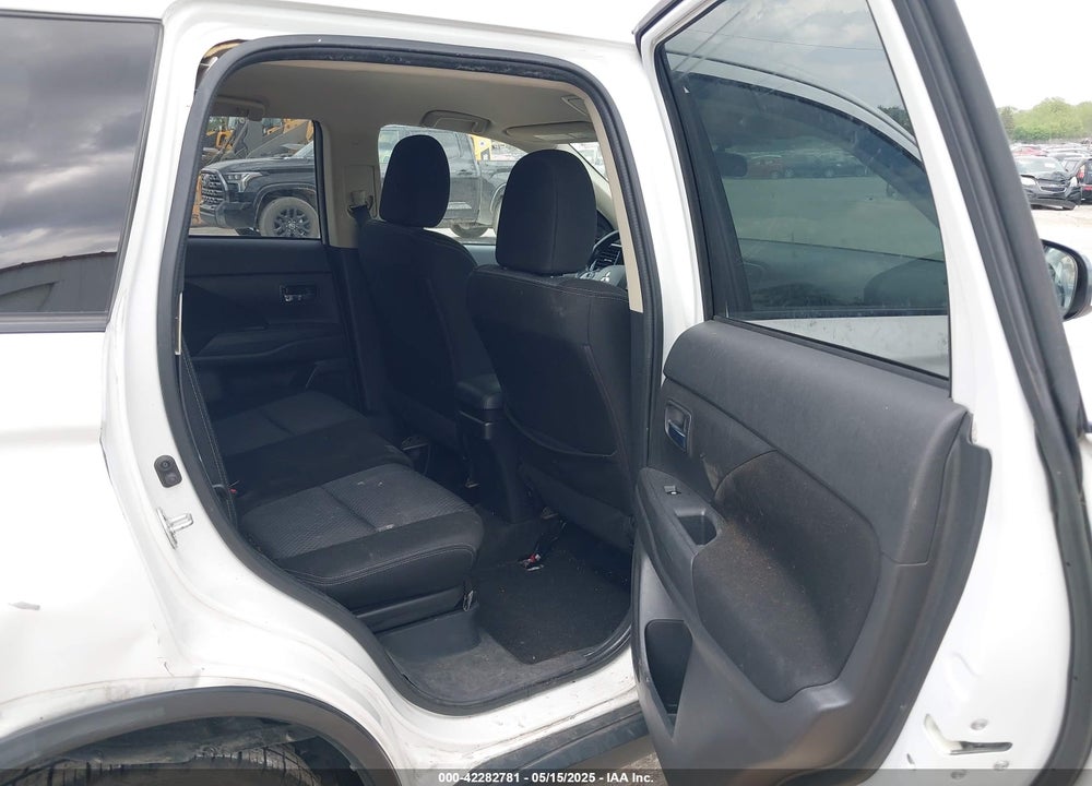 2016 MITSUBISHI OUTLANDER VIN: JA4AD3A30GZ018596