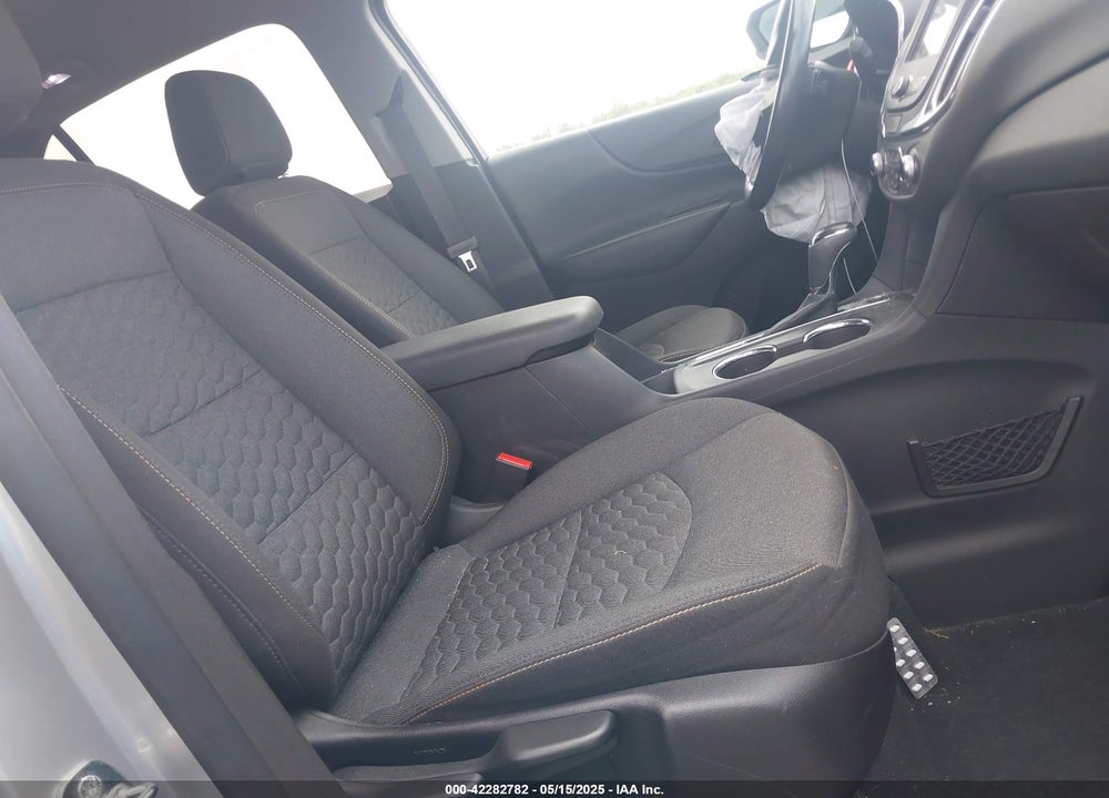 2019 CHEVROLET EQUINOX LT VIN: 3GNAXUEV6KL131023