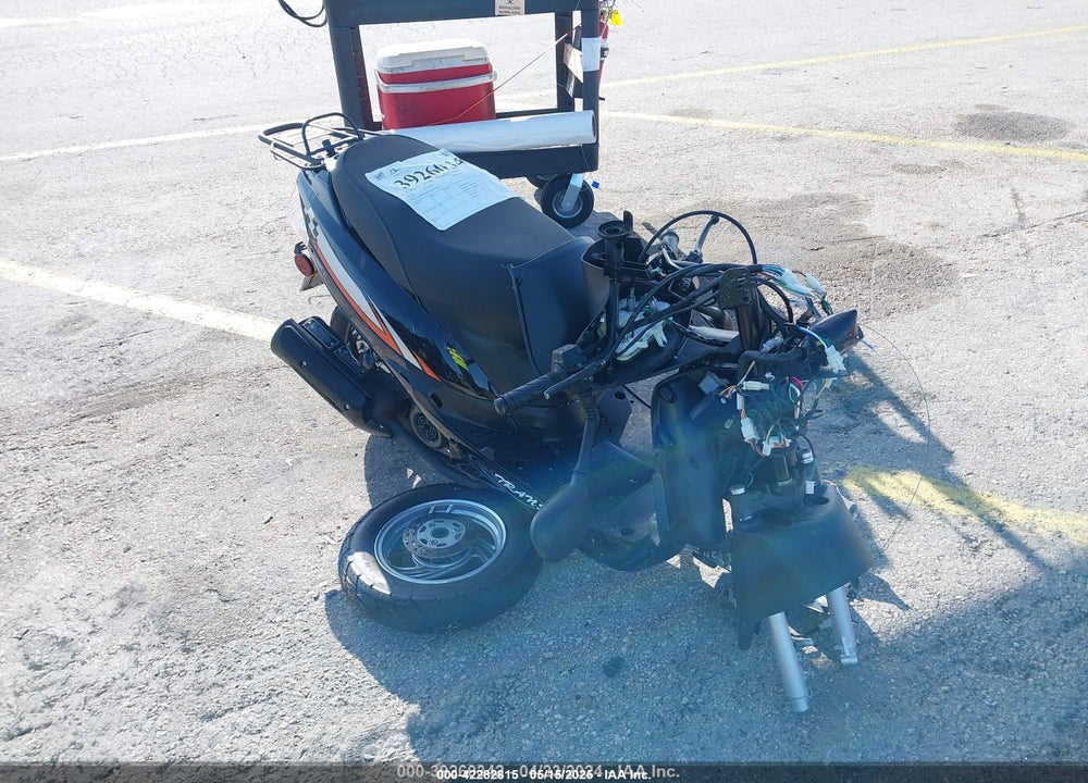 2022 ZHEJIANG SCOOTER VIN: LLPVGBAKXN1040303