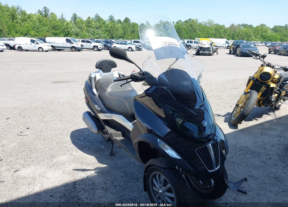 2010 PIAGGIO MP3 250 VIN: ZAPM479M0A5004198