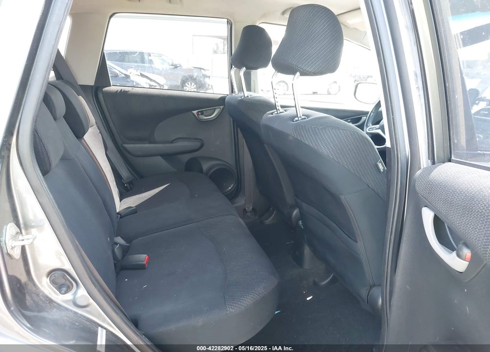 2013 HONDA FIT SPORT VIN: JHMGE8H53DC077205