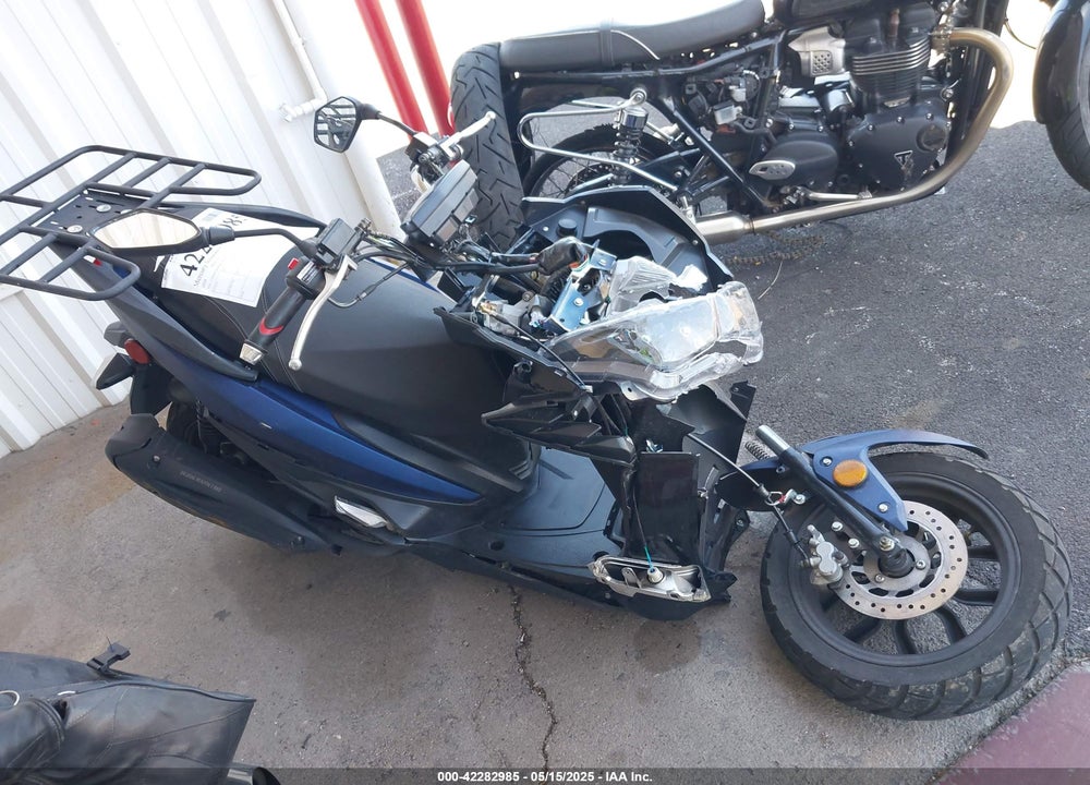 2024 YIBEN 7 SERIES VIN: LYDY7TKH5R1500197