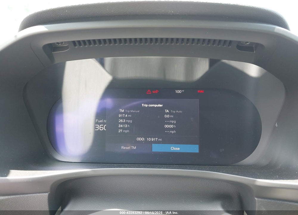 2024 VOLVO XC40 B5 PLUS DARK THEME VIN: YV4L12ULXR2293107