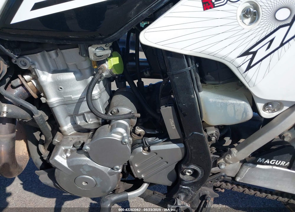 2019 SUZUKI DR-Z400 SM VIN: JS1SK44A9K7100051