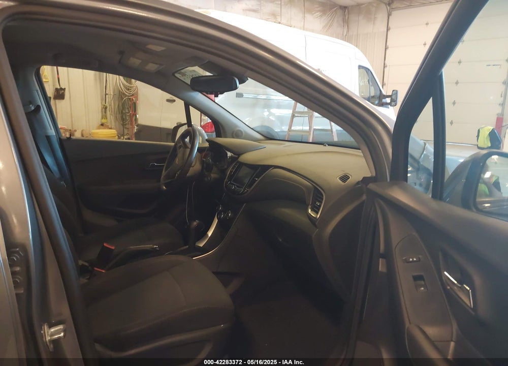 2020 CHEVROLET TRAX VIN: 3GNCJKSB5LL158577
