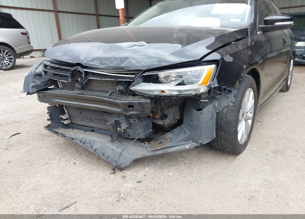 2016 VOLKSWAGEN JETTA VIN: 3VWD67AJ5GM310522