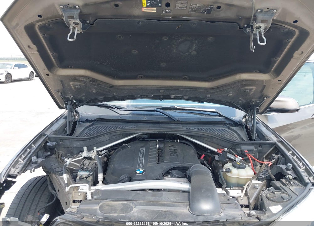 2017 BMW X5 VIN: 5UXKR2C54H0U20033