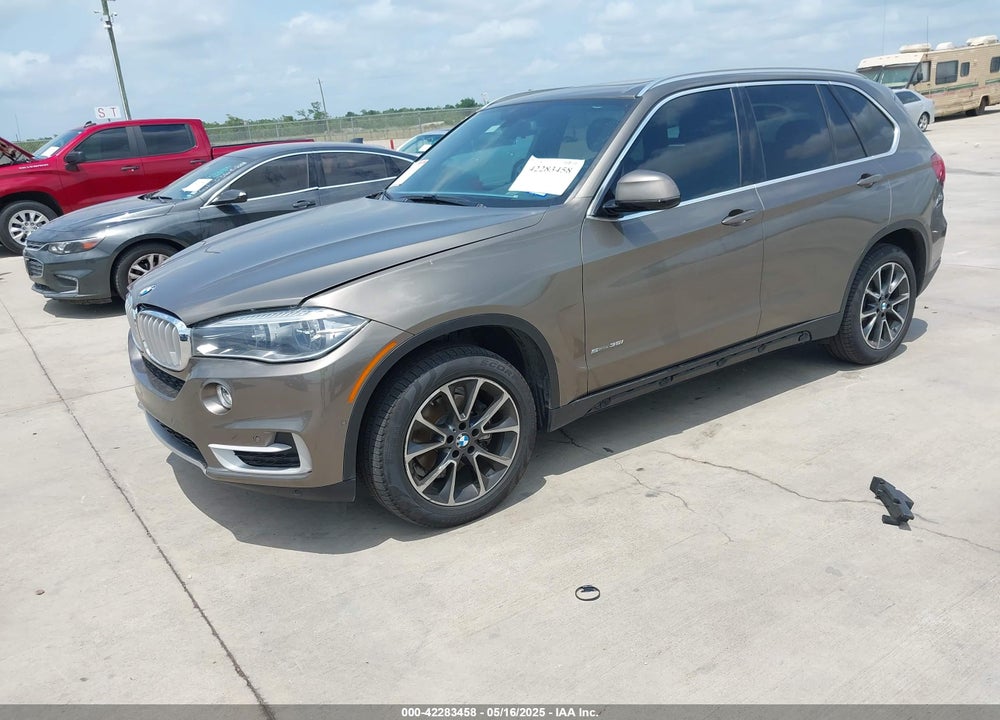 2017 BMW X5 VIN: 5UXKR2C54H0U20033