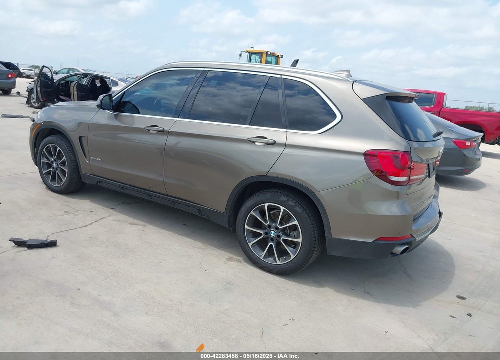 2017 BMW X5 VIN: 5UXKR2C54H0U20033
