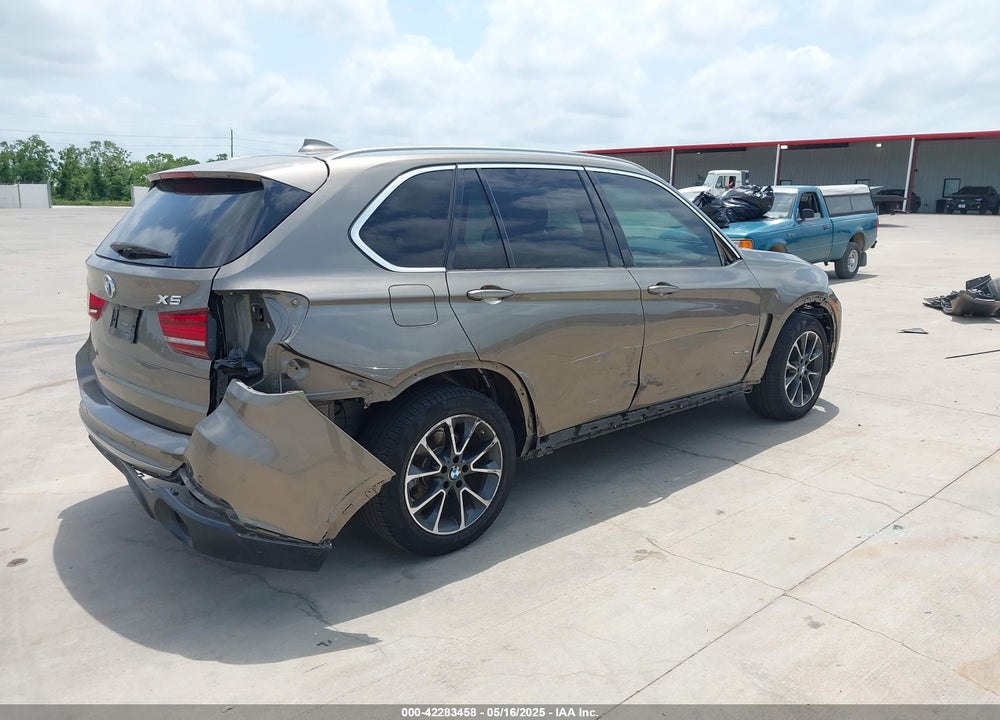 2017 BMW X5 VIN: 5UXKR2C54H0U20033