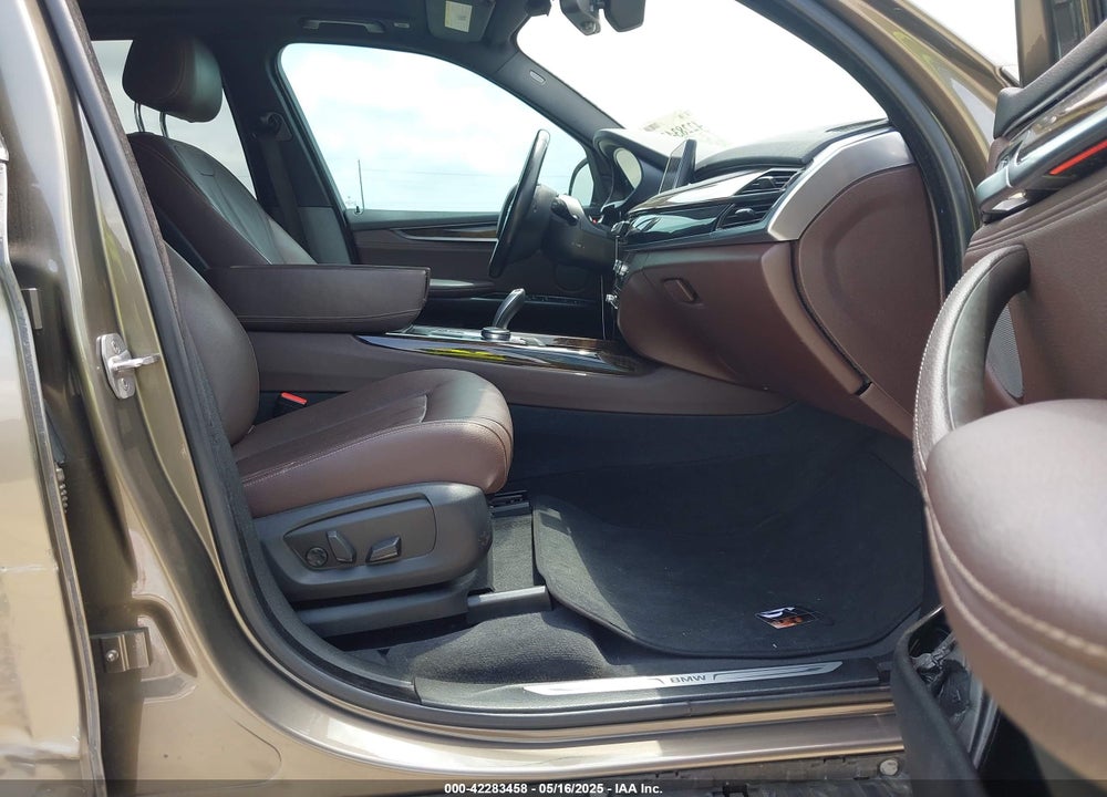 2017 BMW X5 VIN: 5UXKR2C54H0U20033