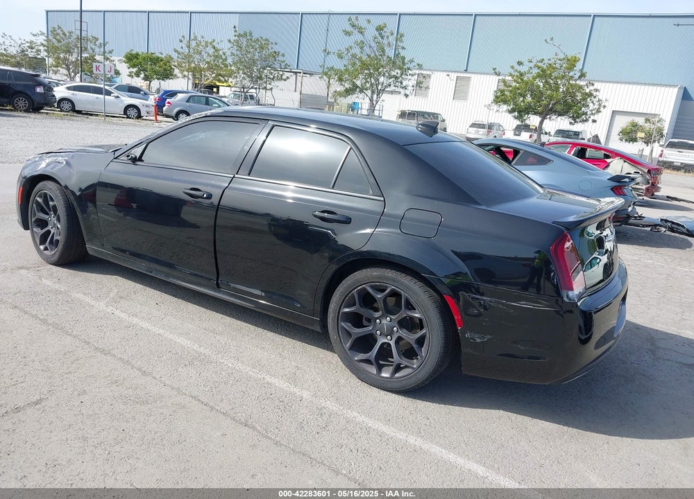 2019 CHRYSLER 300 VIN: 2C3CCABG5KH648229