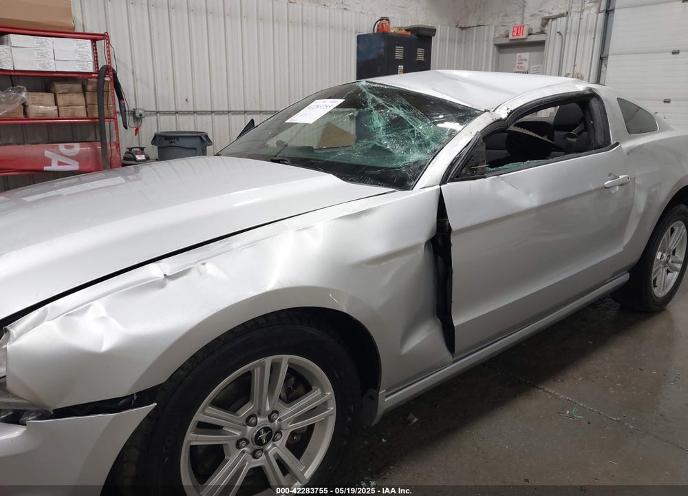 2014 FORD MUSTANG VIN: 1ZVBP8AM1E5215480