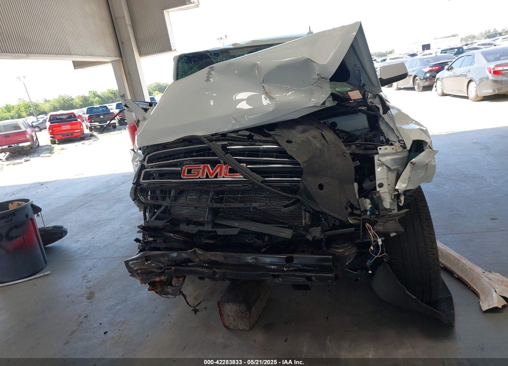 2018 GMC YUKON VIN: 1GKS2AKC1JR115529