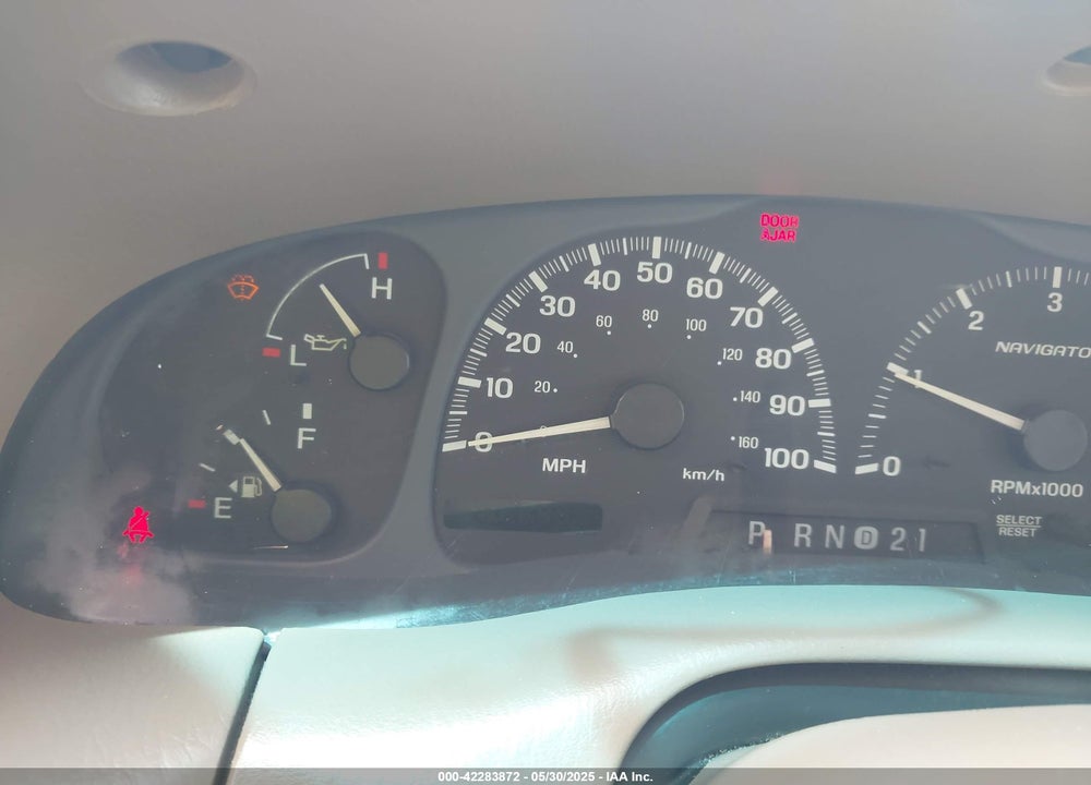 2001 LINCOLN NAVIGATOR VIN: 5LMEU27R41LJ12030