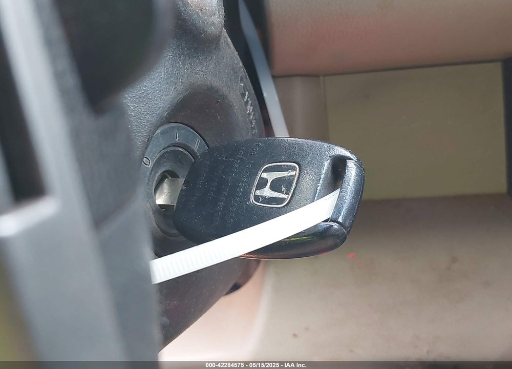 2011 HONDA PILOT VIN: 5FNYF4H71BB006081