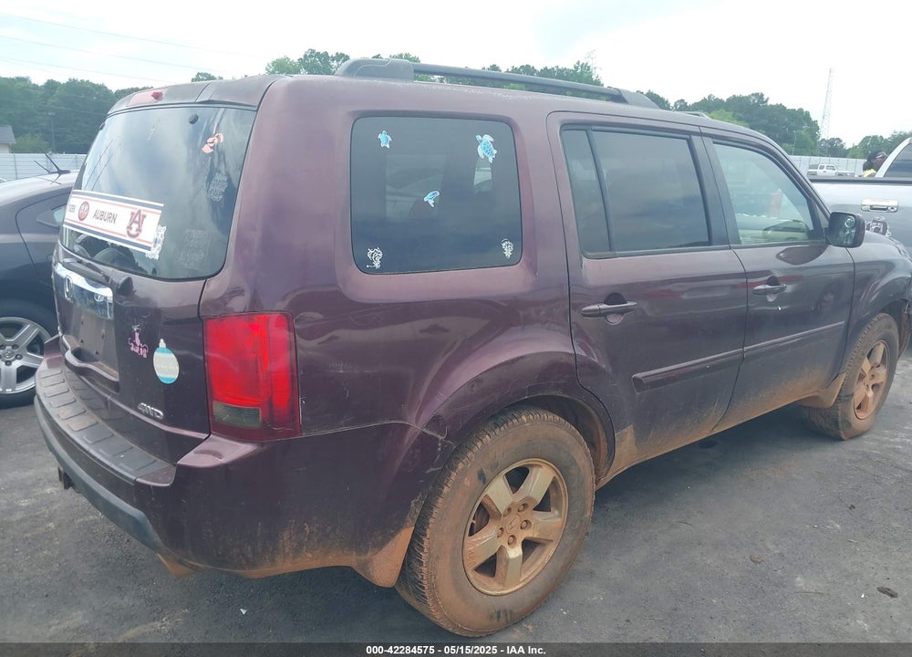 2011 HONDA PILOT VIN: 5FNYF4H71BB006081