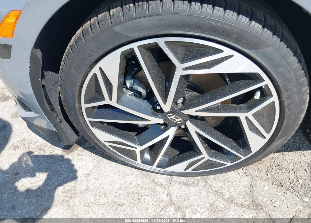 2025 HYUNDAI IONIQ 6 SEL VIN: KMHM34AC6SA099070