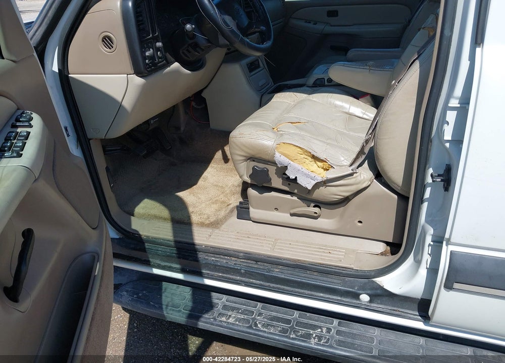 2002 CHEVROLET SUBURBAN 1500 LS VIN: 1GNEC16Z82J196802