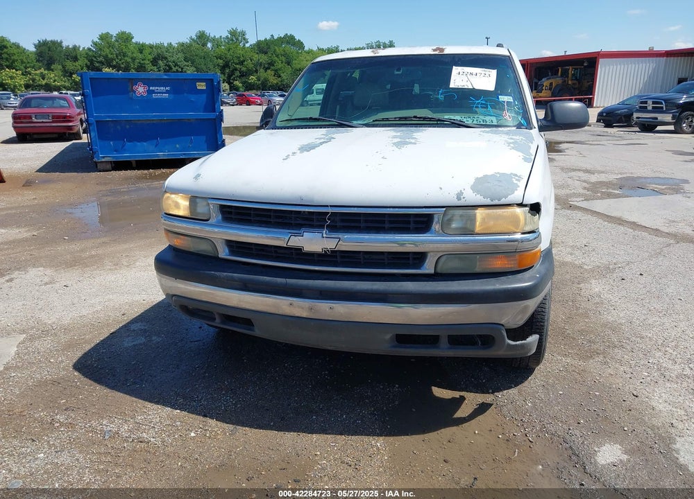 2002 CHEVROLET SUBURBAN 1500 LS VIN: 1GNEC16Z82J196802
