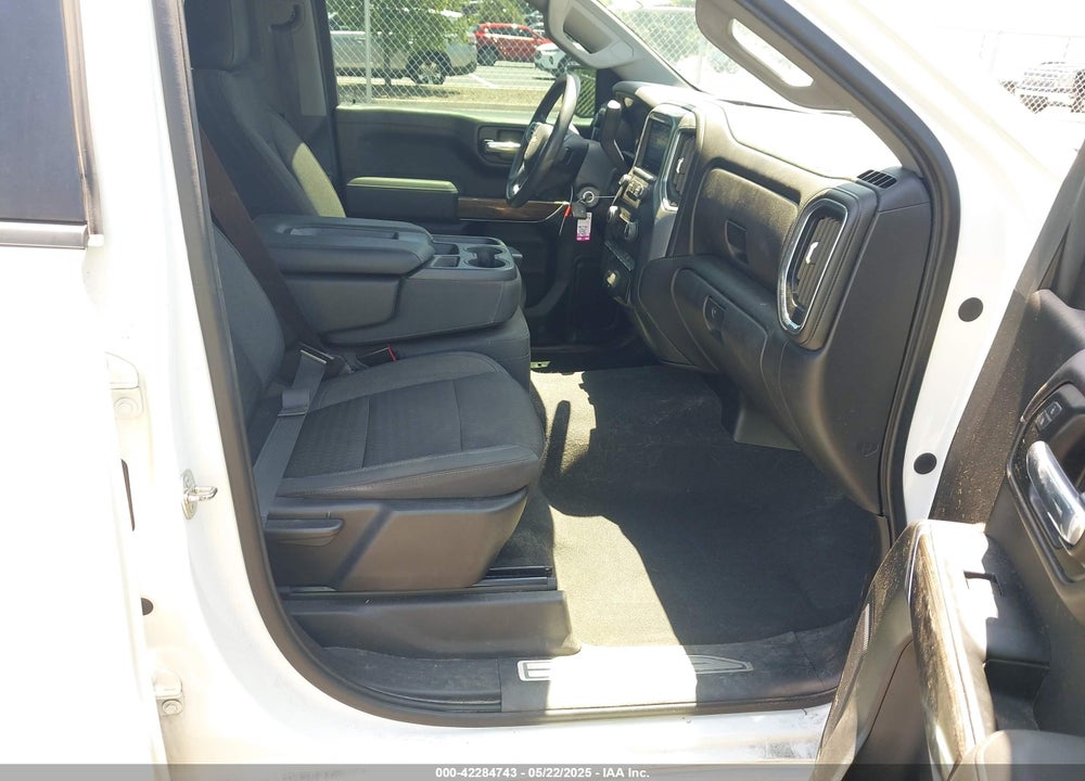2019 CHEVROLET SILVERADO 1500 LT VIN: 1GCUYDED4KZ318148