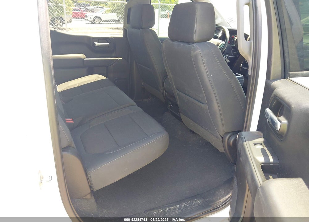 2019 CHEVROLET SILVERADO 1500 LT VIN: 1GCUYDED4KZ318148