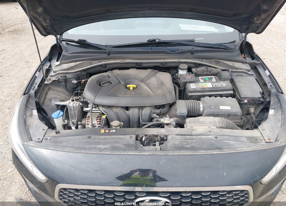 2019 HYUNDAI ELANTRA GT VIN: KMHH35LE9KU109353