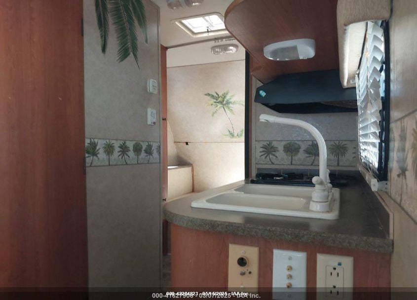 2013 GULFSTREAM VISA 19RSD VIN: 1NL1DTH21D1029453