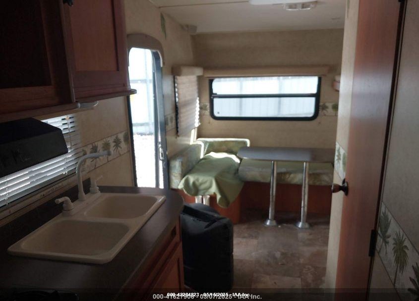 2013 GULFSTREAM VISA 19RSD VIN: 1NL1DTH21D1029453
