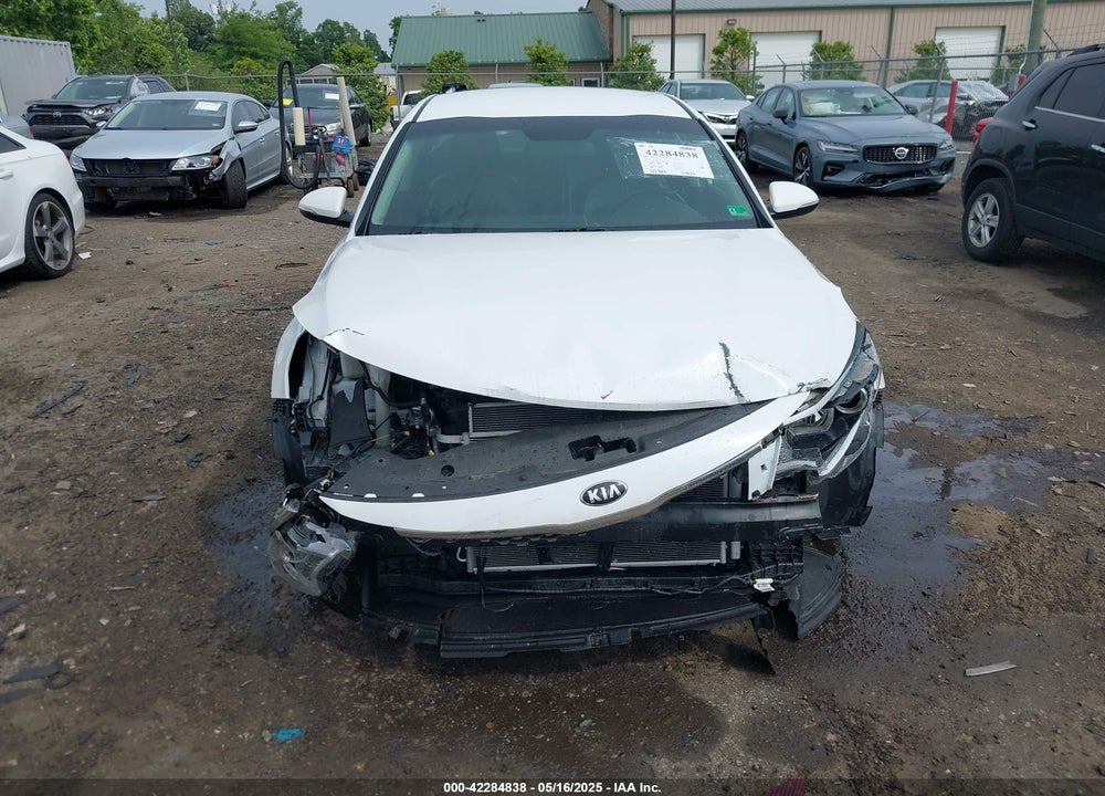 2018 KIA OPTIMA VIN: 5XXGT4L36JG233495