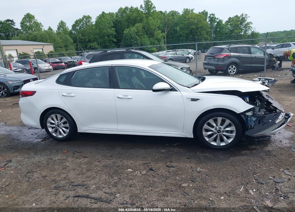 2018 KIA OPTIMA VIN: 5XXGT4L36JG233495