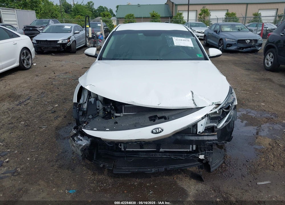 2018 KIA OPTIMA VIN: 5XXGT4L36JG233495