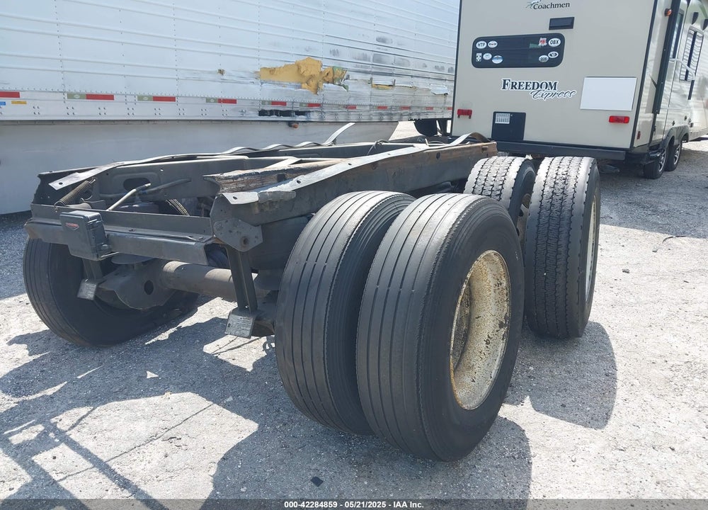 2012 UTILITY TRAILER MFG REEFER SEMI TRAILER VIN: 1UYVS2531CU220535