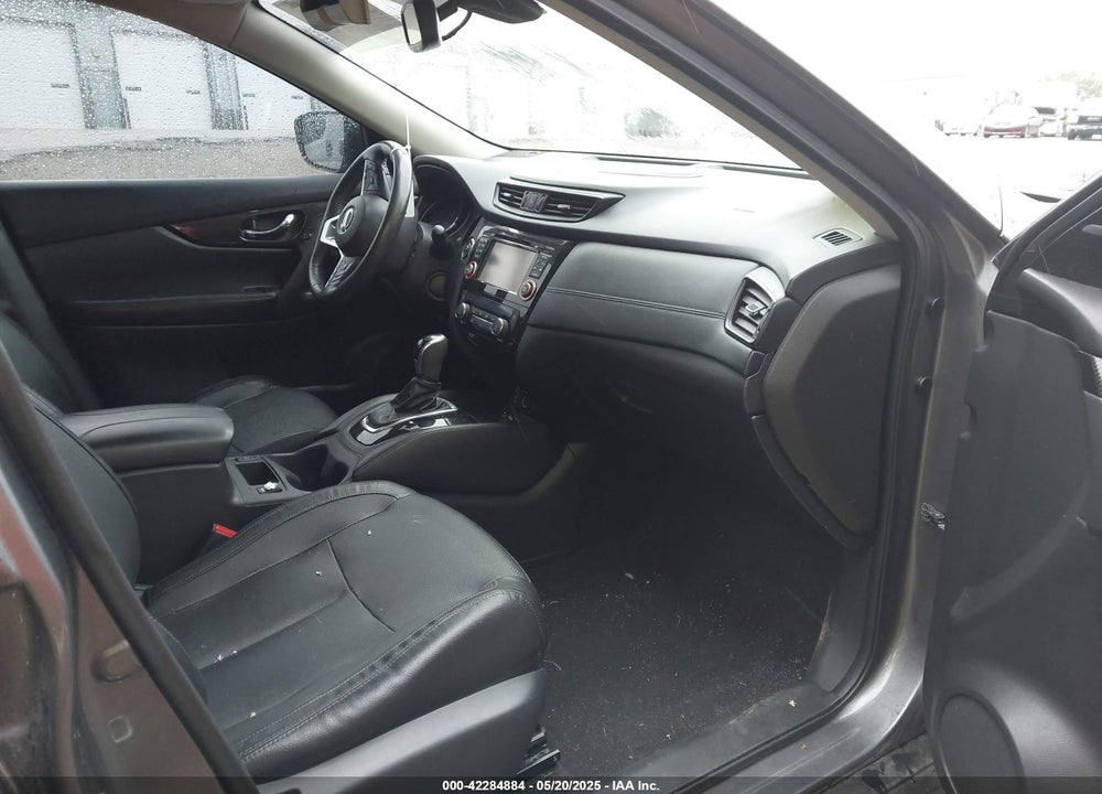 2017 NISSAN ROGUE VIN: 5N1AT2MT9HC747002