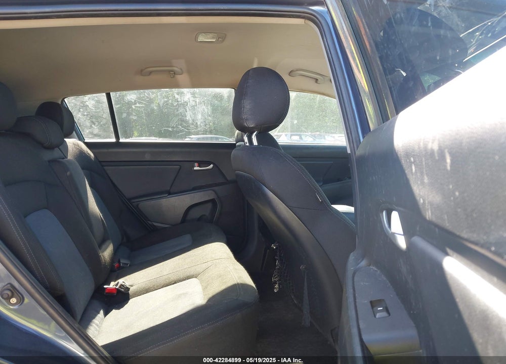 2016 KIA SPORTAGE LX VIN: KNDPB3AC2G7820469