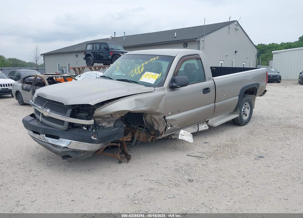 2003 CHEVROLET SILVERADO 2500HD WORK TRUCK VIN: 1GCHK24U43E288117