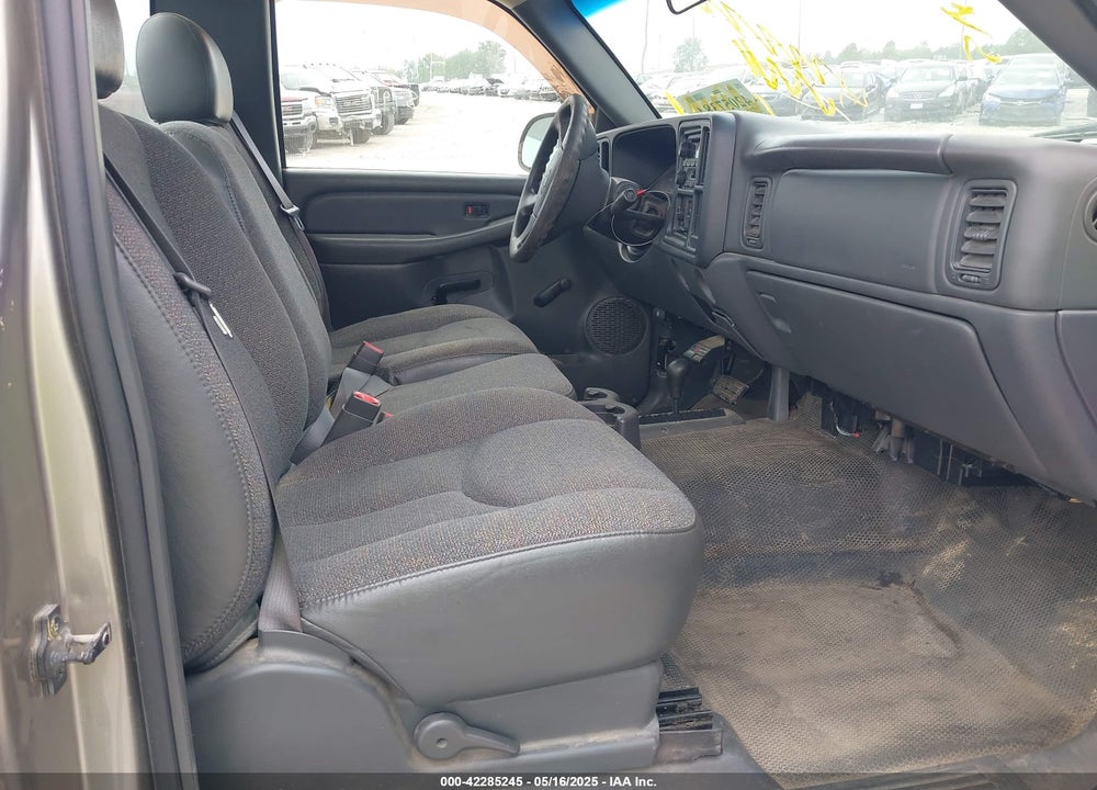 2003 CHEVROLET SILVERADO 2500HD WORK TRUCK VIN: 1GCHK24U43E288117