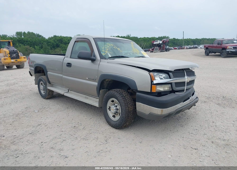 2003 CHEVROLET SILVERADO 2500HD WORK TRUCK VIN: 1GCHK24U43E288117