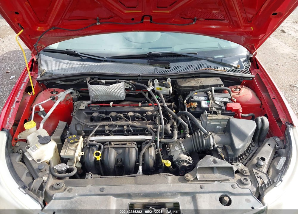 2008 FORD FOCUS S/SE VIN: 1FAHP32N58W103843