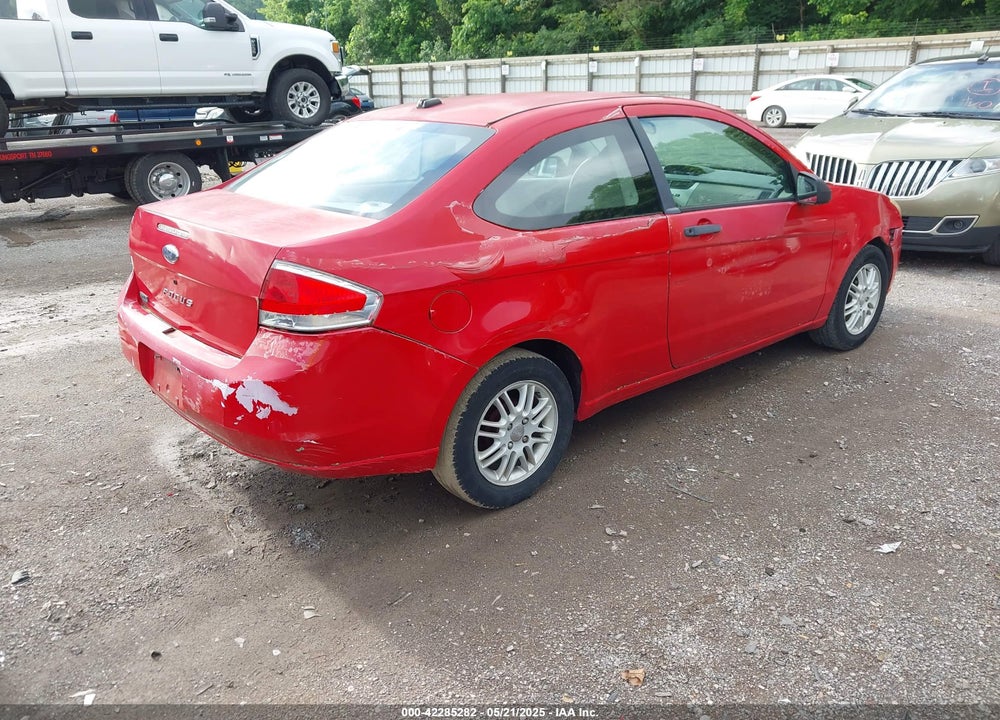 2008 FORD FOCUS S/SE VIN: 1FAHP32N58W103843